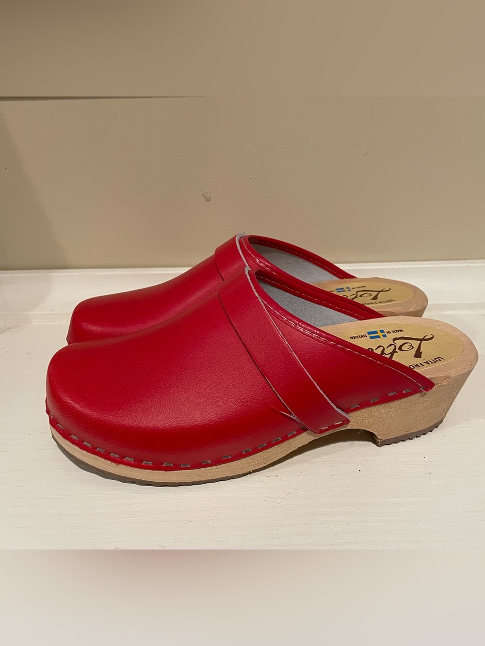 Lotta from Stockholm red leather low heel Clogs